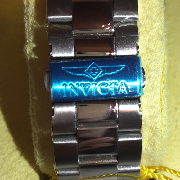 ⌚️INVICTA®Black & StainlessSteel SilverWatch⌚️Retails $799 If you Know You Know